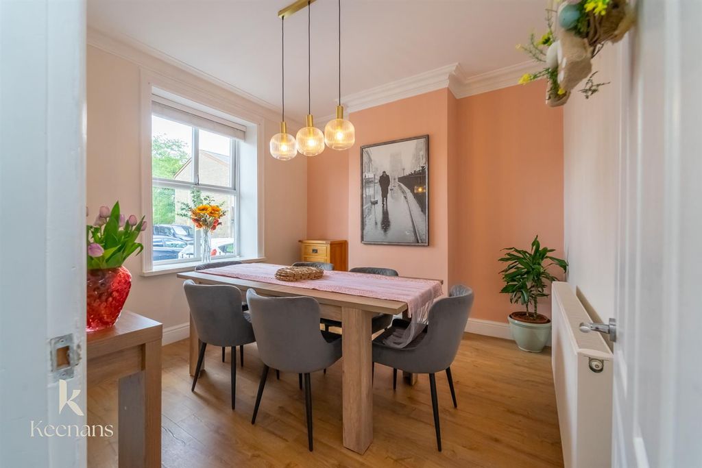 Property photo 2 of 37 Dean Road-32.Jpg