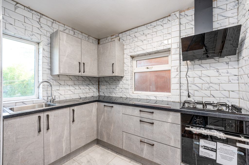 Property photo 1 of 22 10