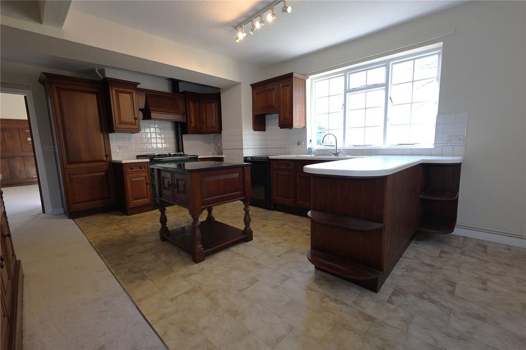 Property photo 3 of 8 Picture No. 15