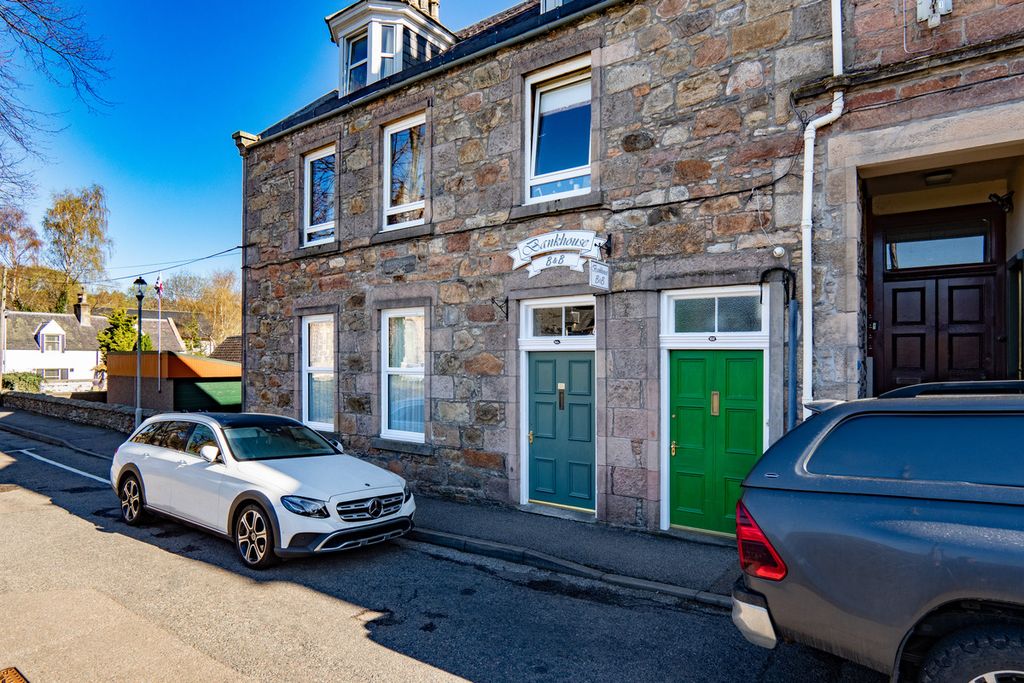 Property photo 1 of 50