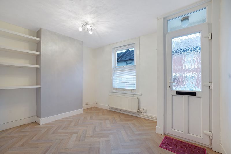 Property photo 3 of 13 Photo 14