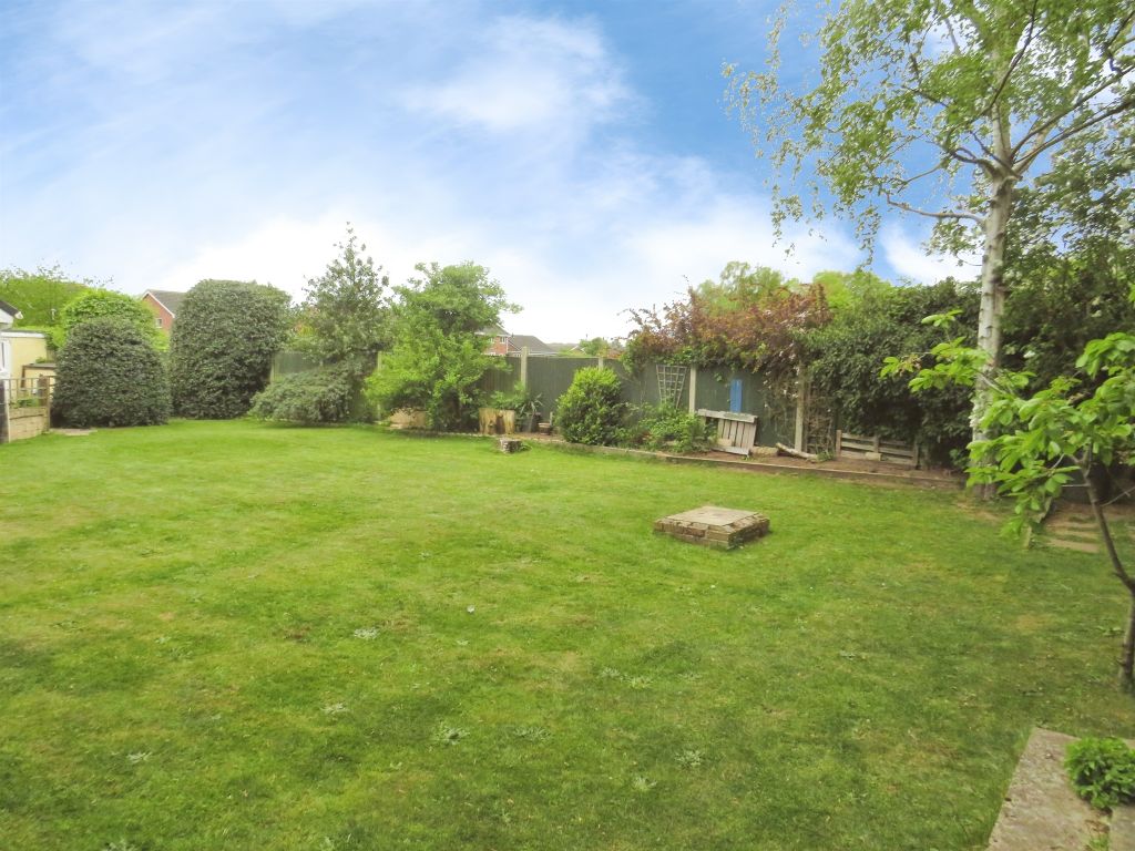 Property photo 2 of 13