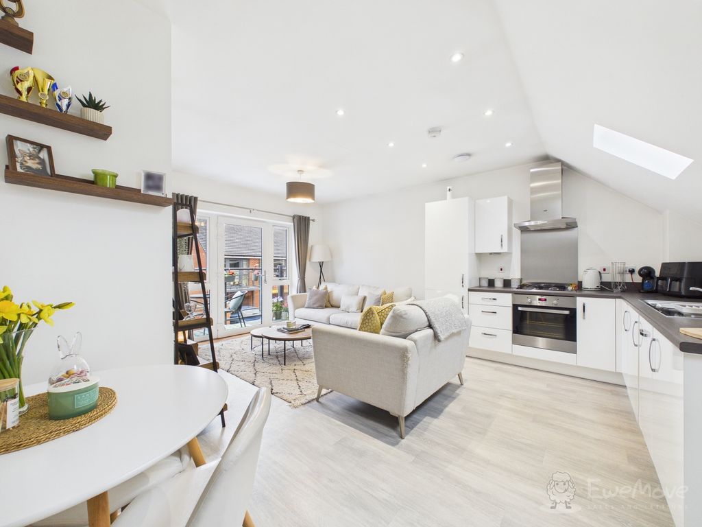 Property photo 1 of 10 Living Area