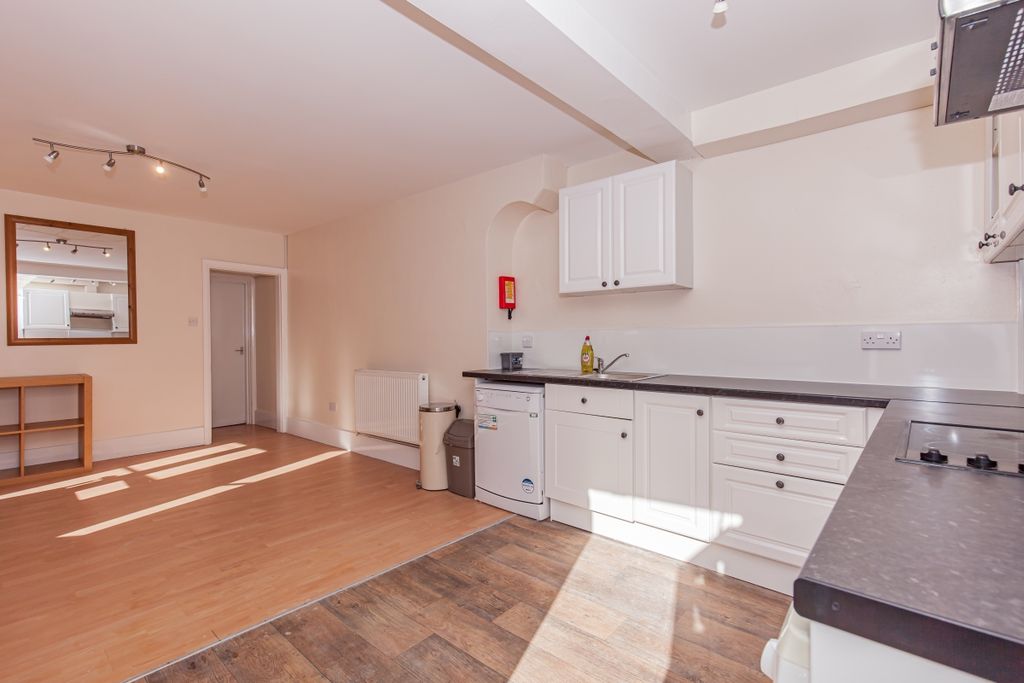 Property photo 3 of 12 144186