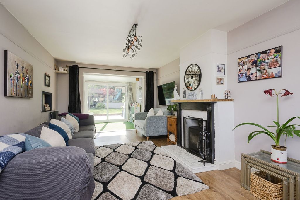 Property photo 3 of 29