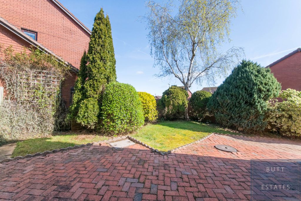 Property photo 3 of 13