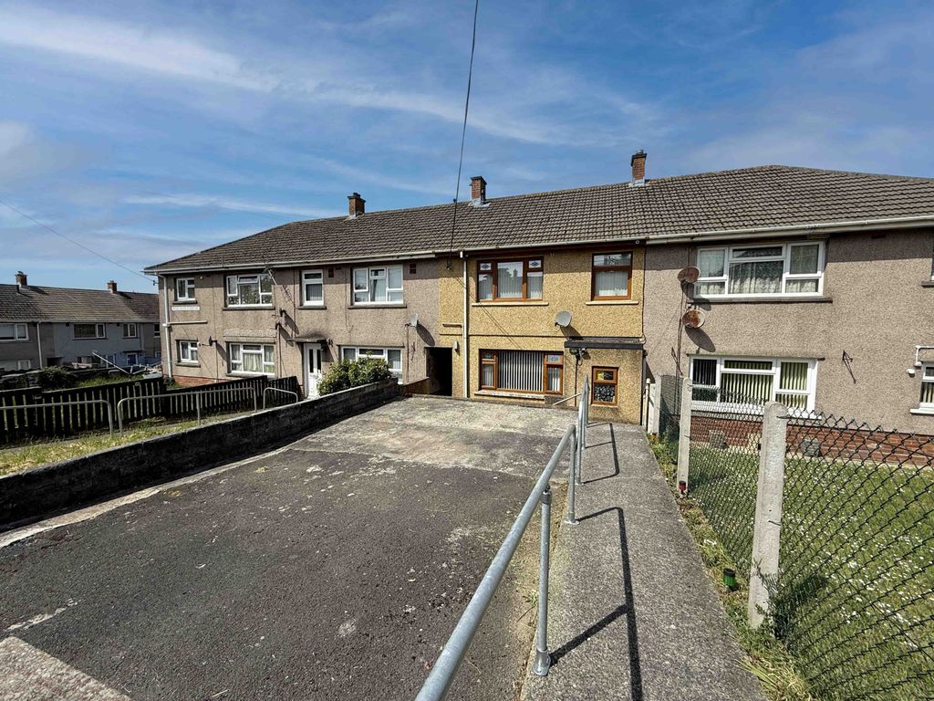 Property photo 1 of 11 Heol Maes Y Cerrig, Loughor - 3 Bedroom Terraced House For Sale