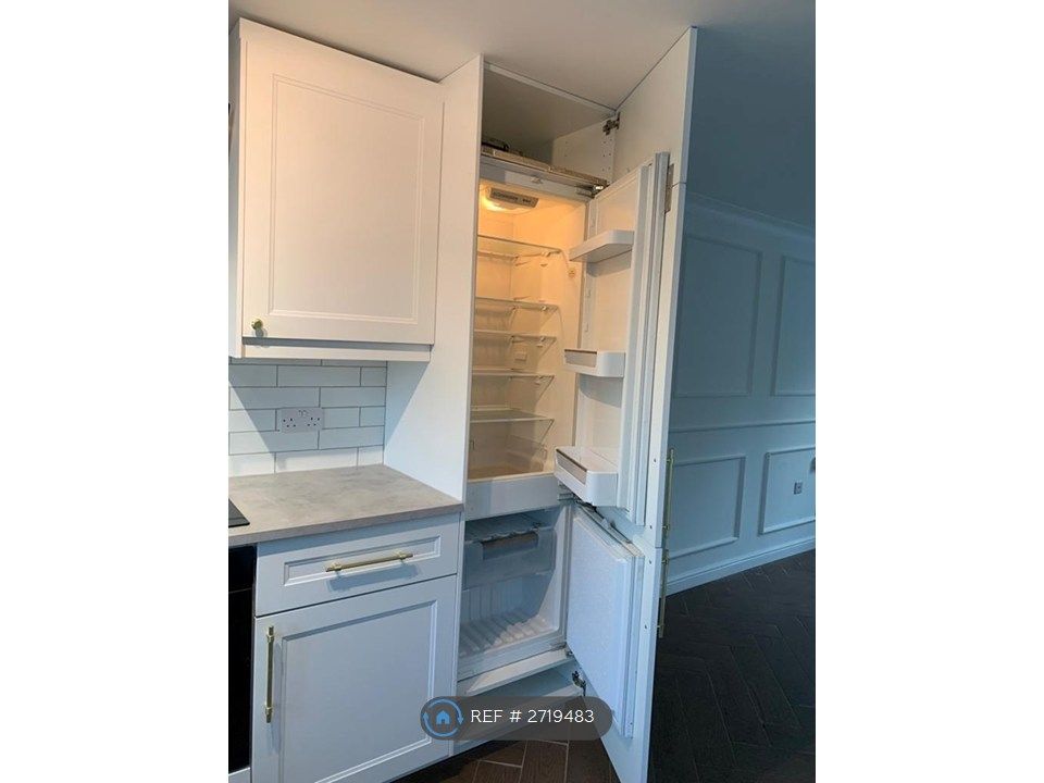 Property photo 3 of 34