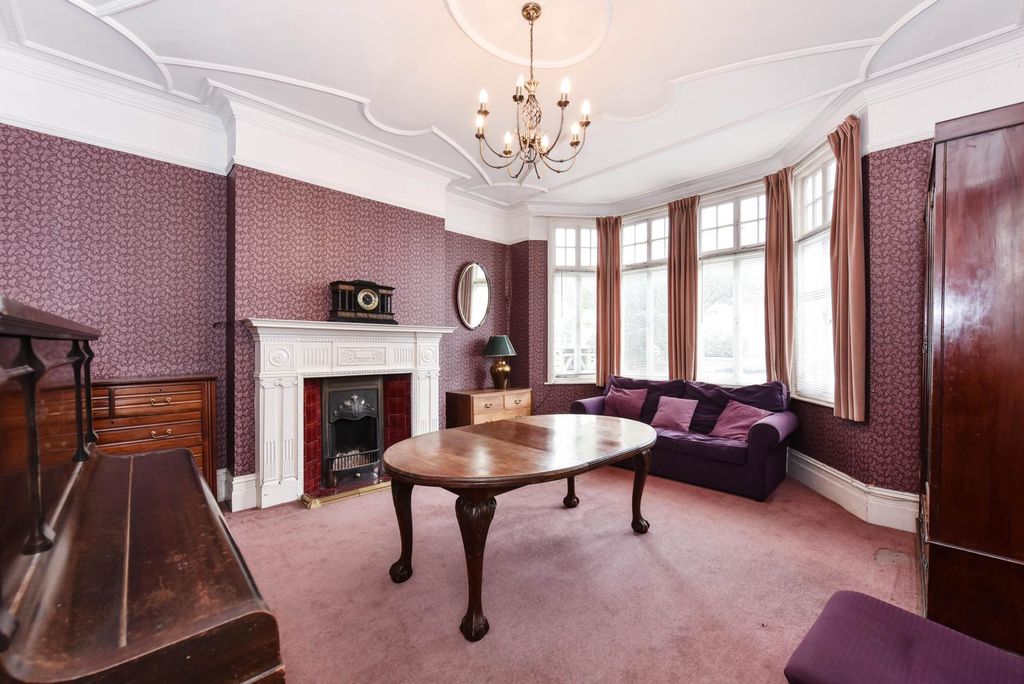 Property photo 1 of 21