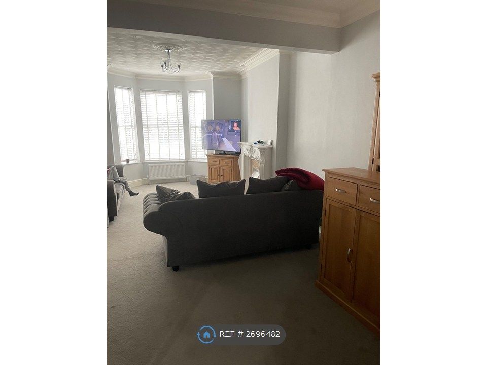 Property photo 2 of 26