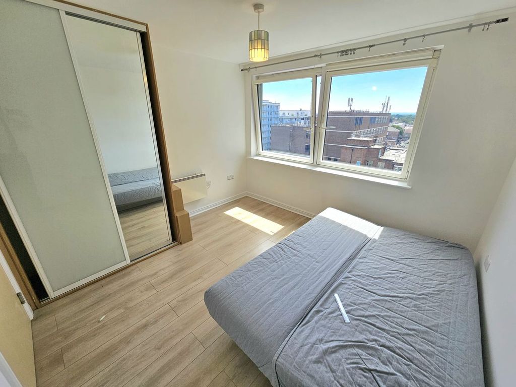 Property photo 2 of 11 Bedroom