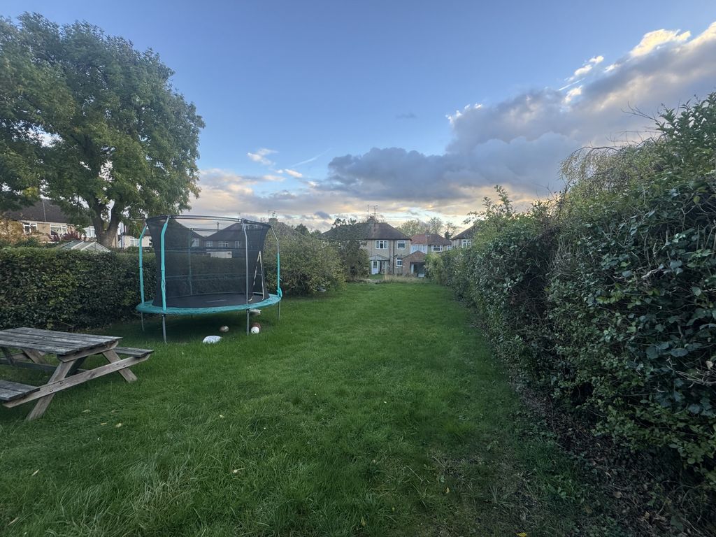 Property photo 3 of 18 Garden