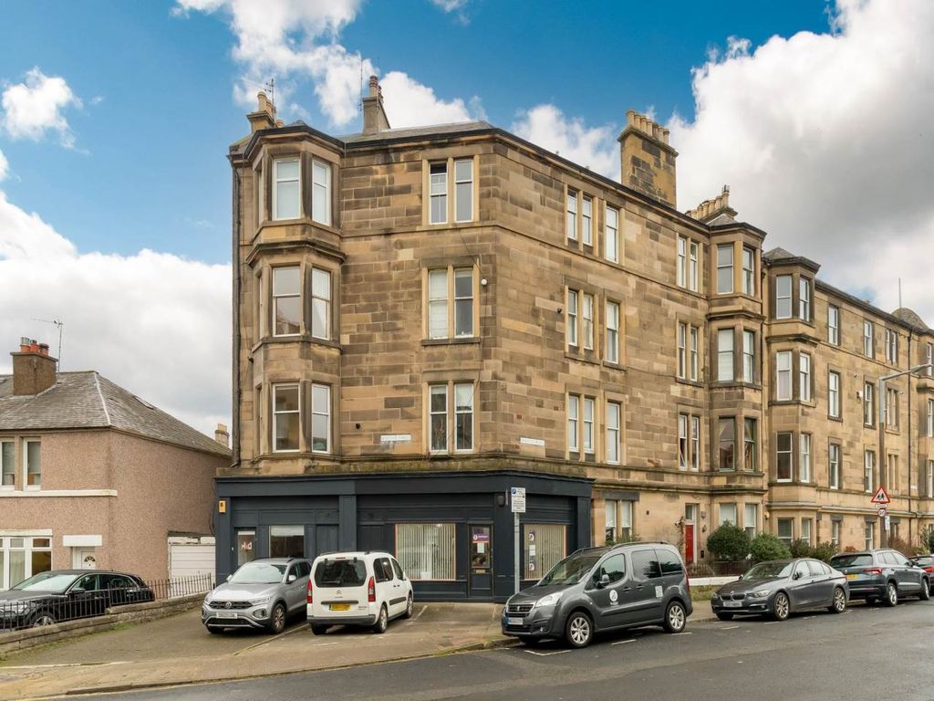 Property photo 2 of 19 77233_Bellevue_002