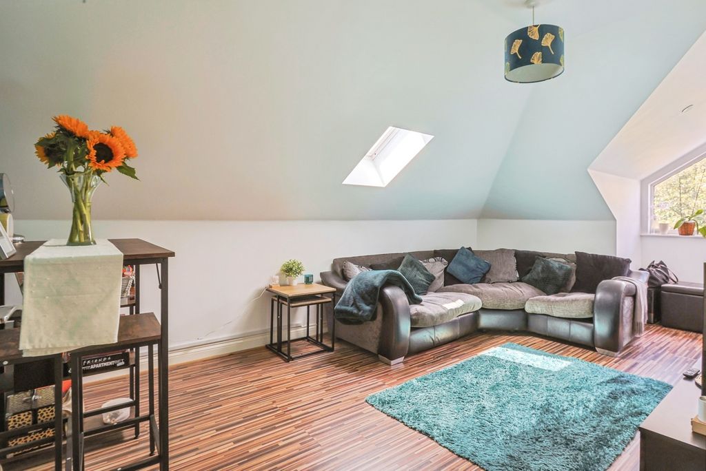 Property photo 2 of 15 Pbox-Img.Jpg