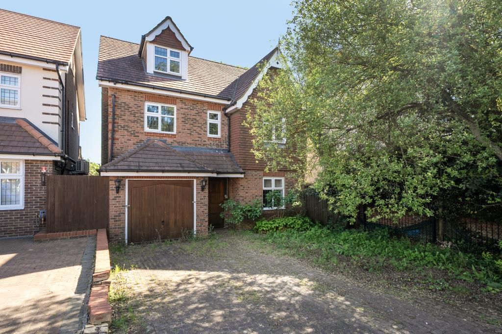 Property photo 1 of 19 External