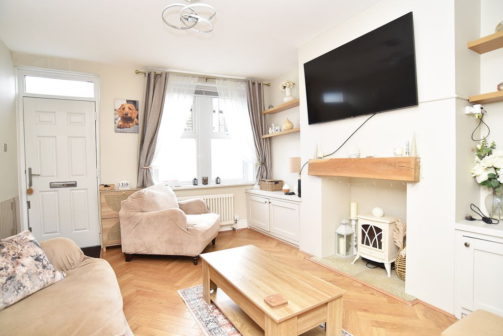 Property photo 2 of 10