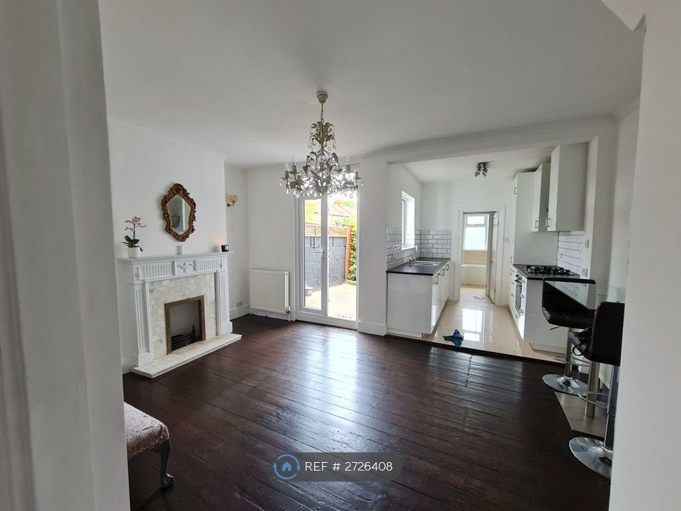 Property photo 1 of 35