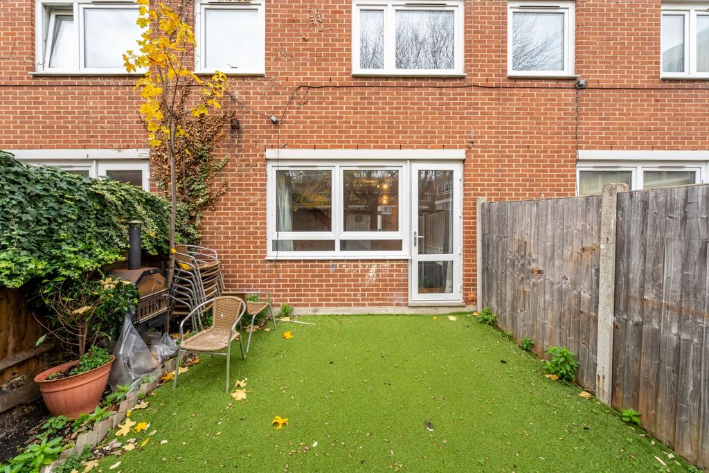 Property photo 2 of 13 Flat-4-Blomfield-...