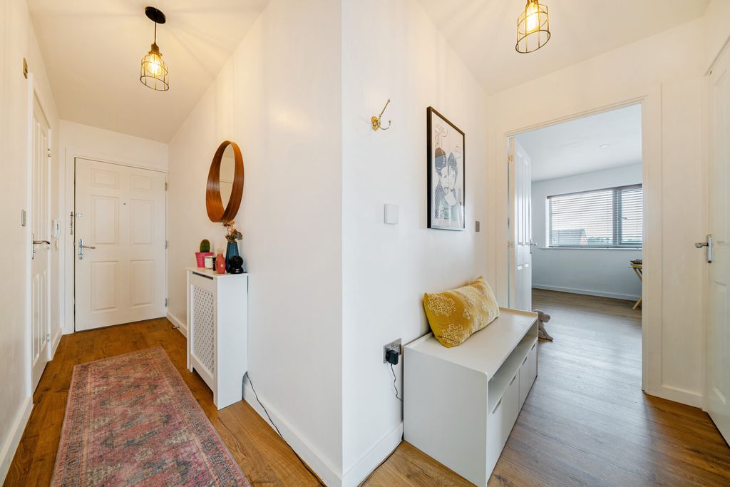 Property photo 2 of 23 1488929-13-6A5A56...