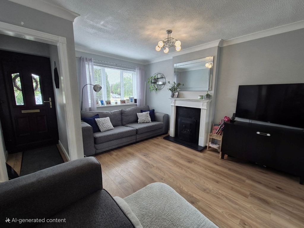 Property photo 3 of 10 4285983
