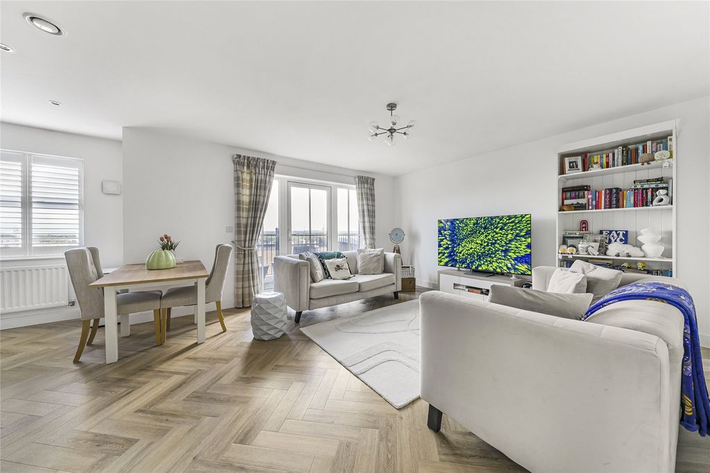 Property photo 2 of 24 Open Plan Living