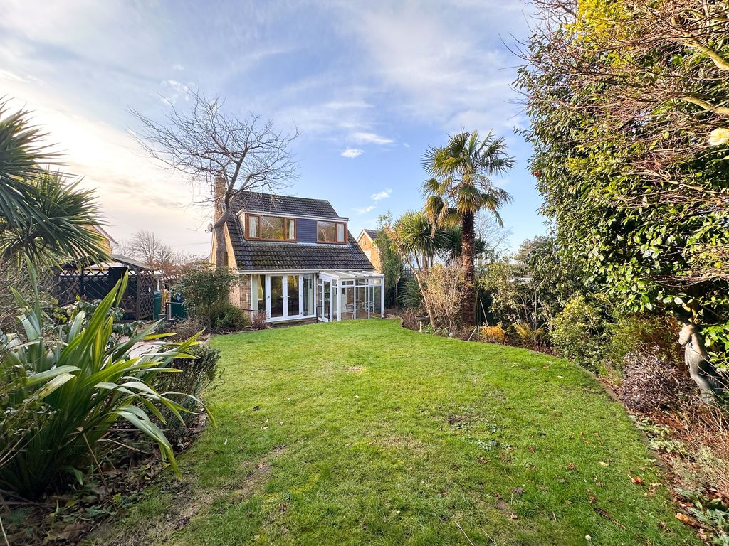 Property photo 2 of 25