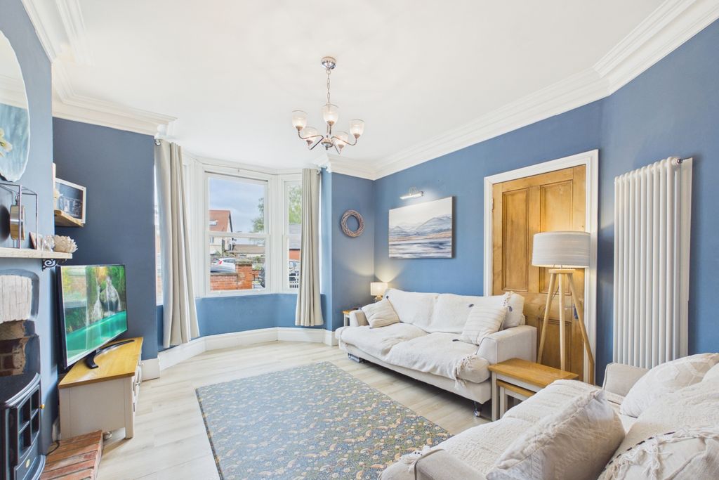 Property photo 2 of 17 Picture No. 02