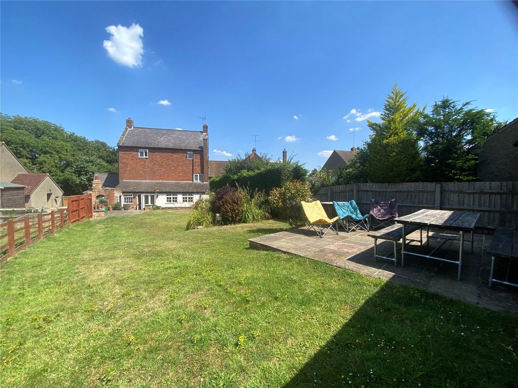 Property photo 2 of 38 Picture No. 73