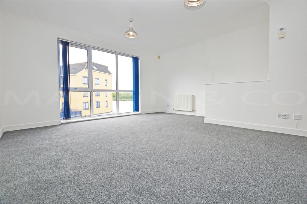 Property photo 2 of 13 Dsc_0805.Jpg