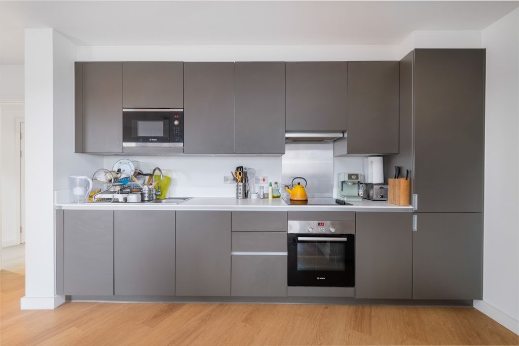 Property photo 2 of 12 Kitchen