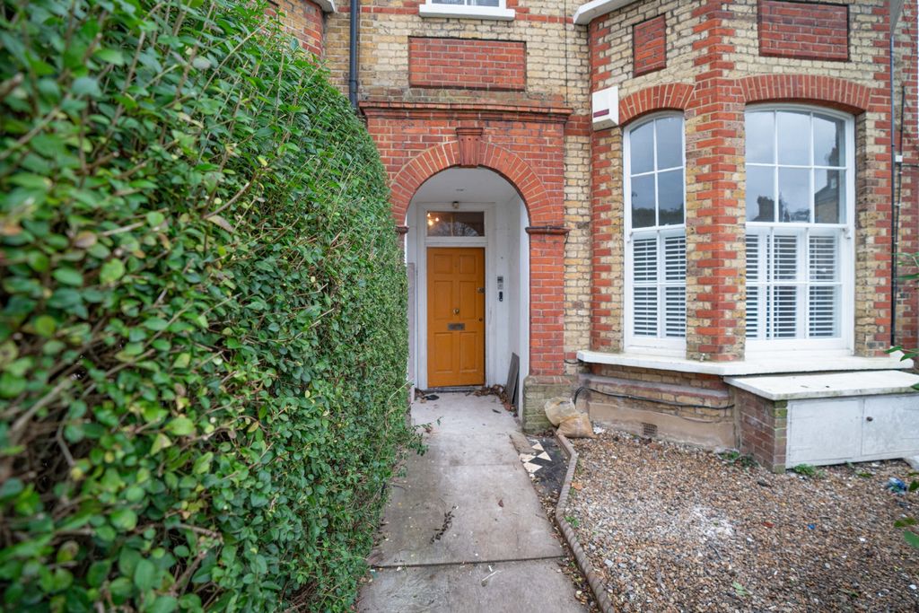 Property photo 1 of 13 Photo 17