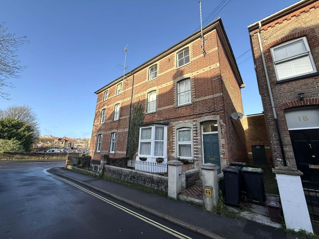 Property photo 1 of 6