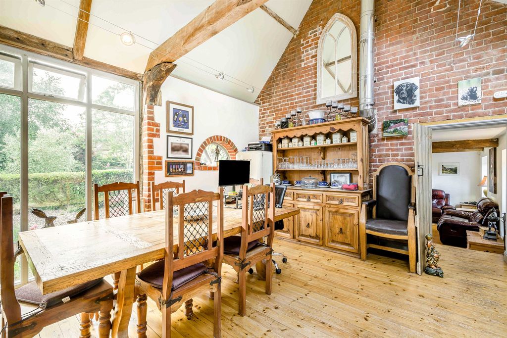 Property photo 2 of 19