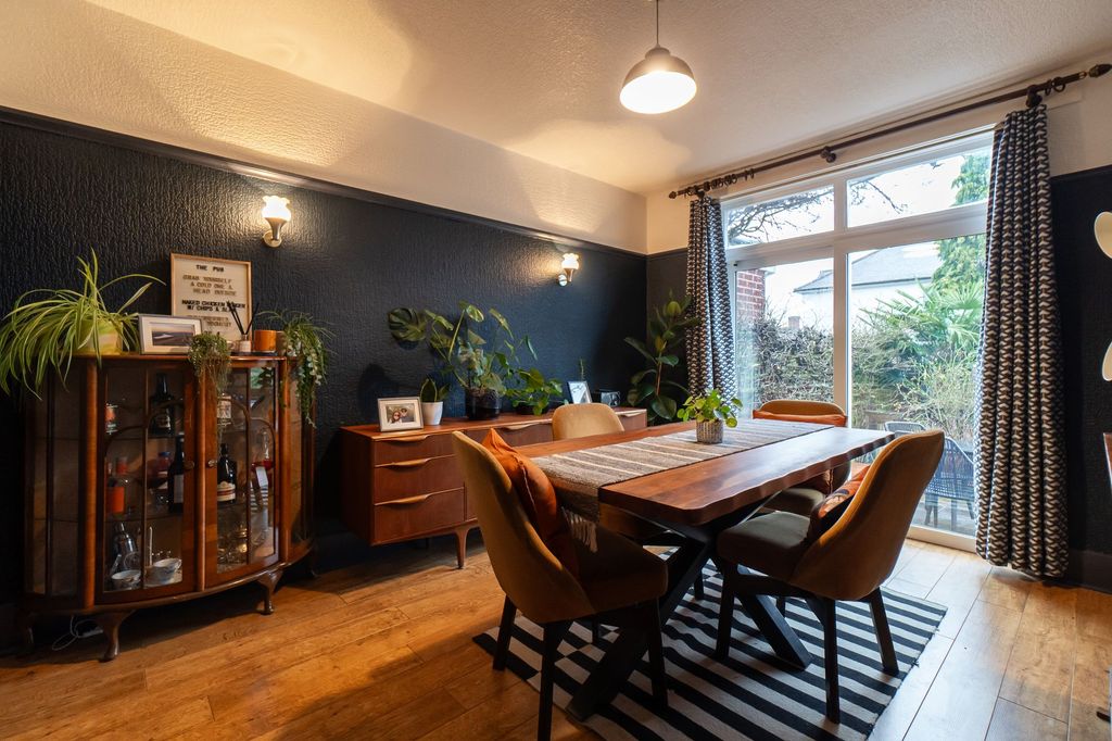 Property photo 3 of 24