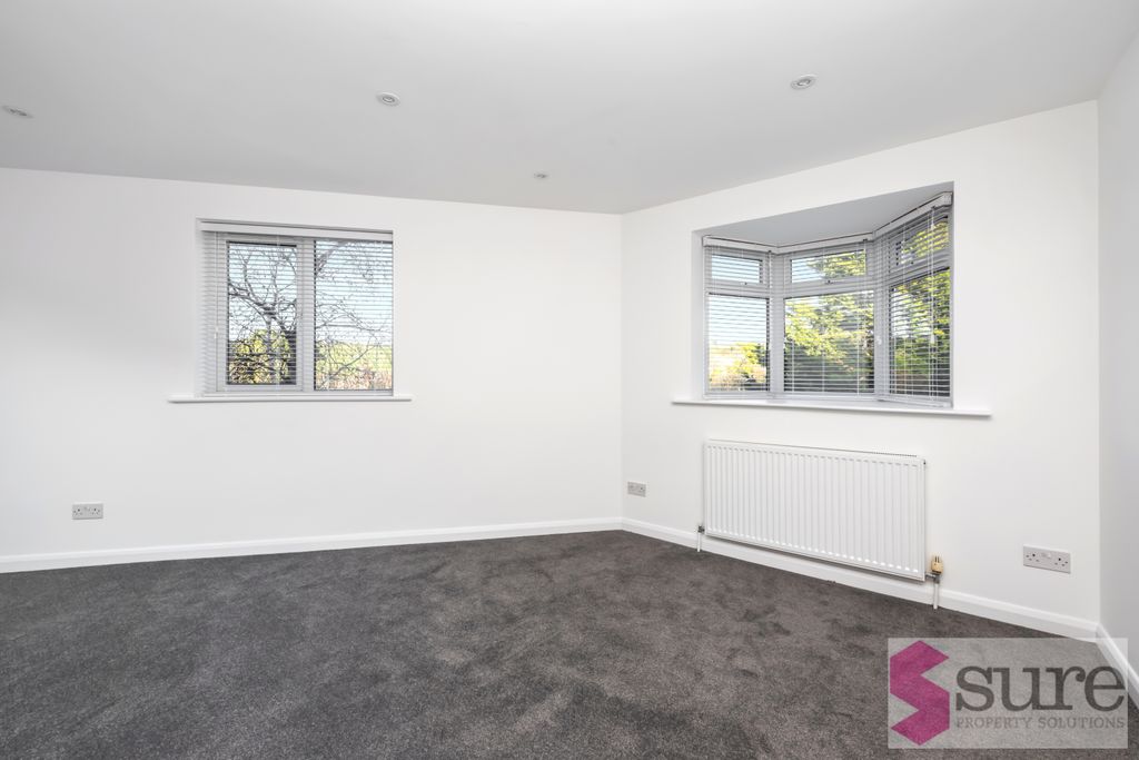 Property photo 2 of 33