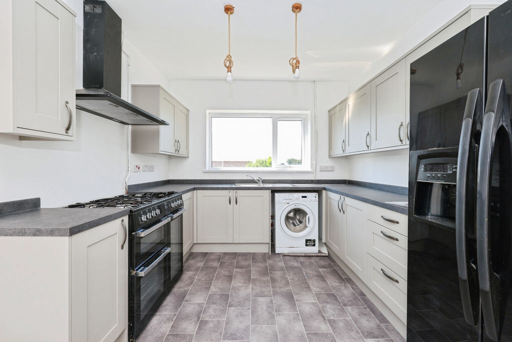 Property photo 2 of 18 Pbox-Img.Jpg