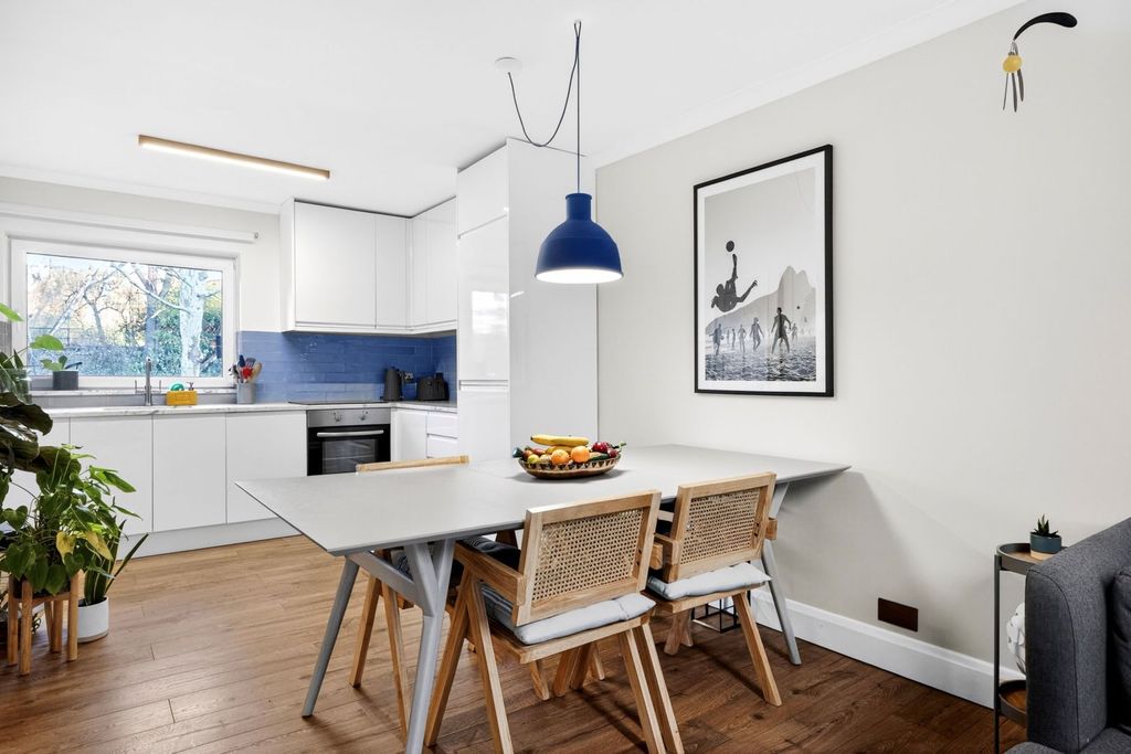 Property photo 3 of 38