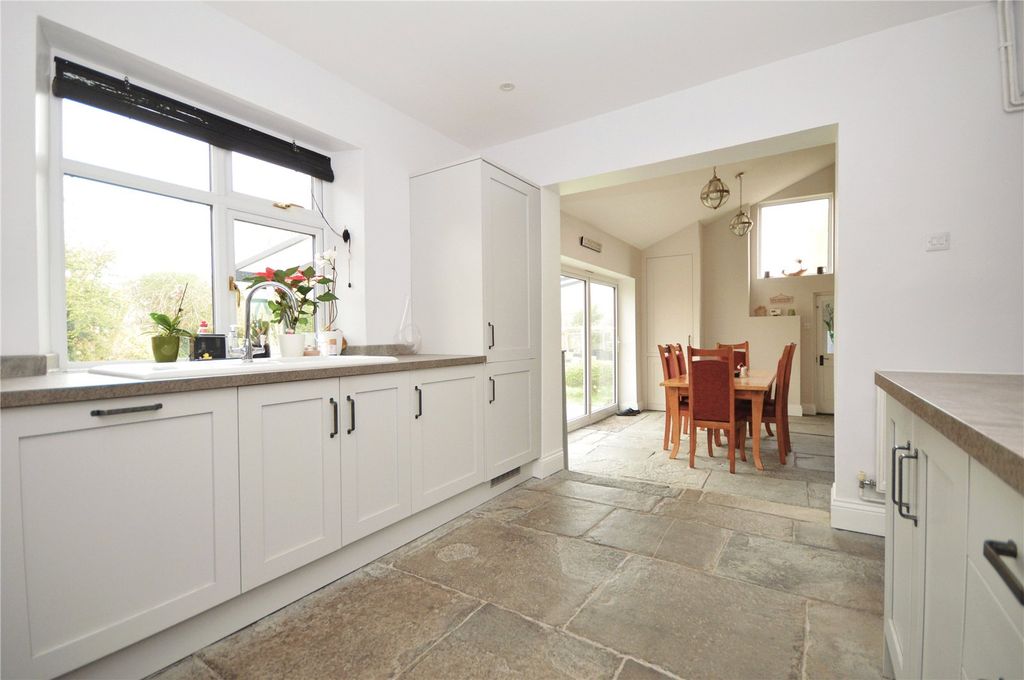 Property photo 2 of 32 Kitchen