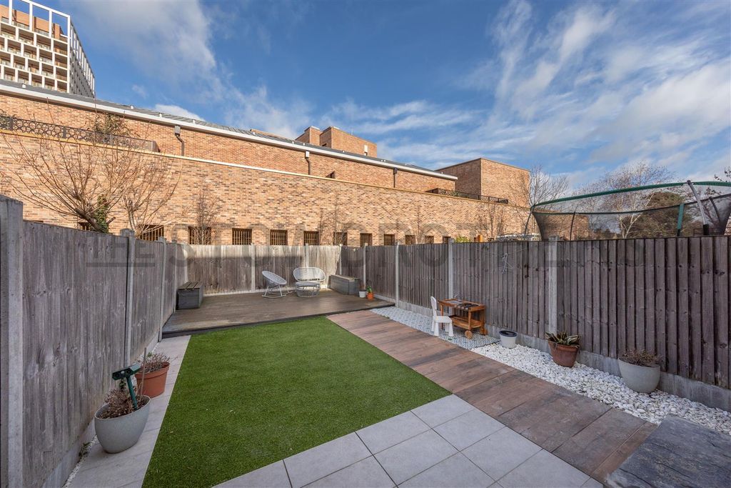 Property photo 3 of 29