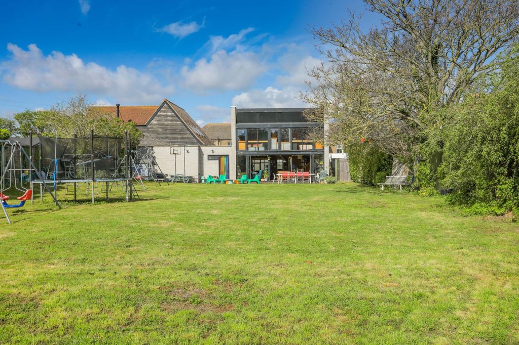 Property photo 2 of 30 Picture 2