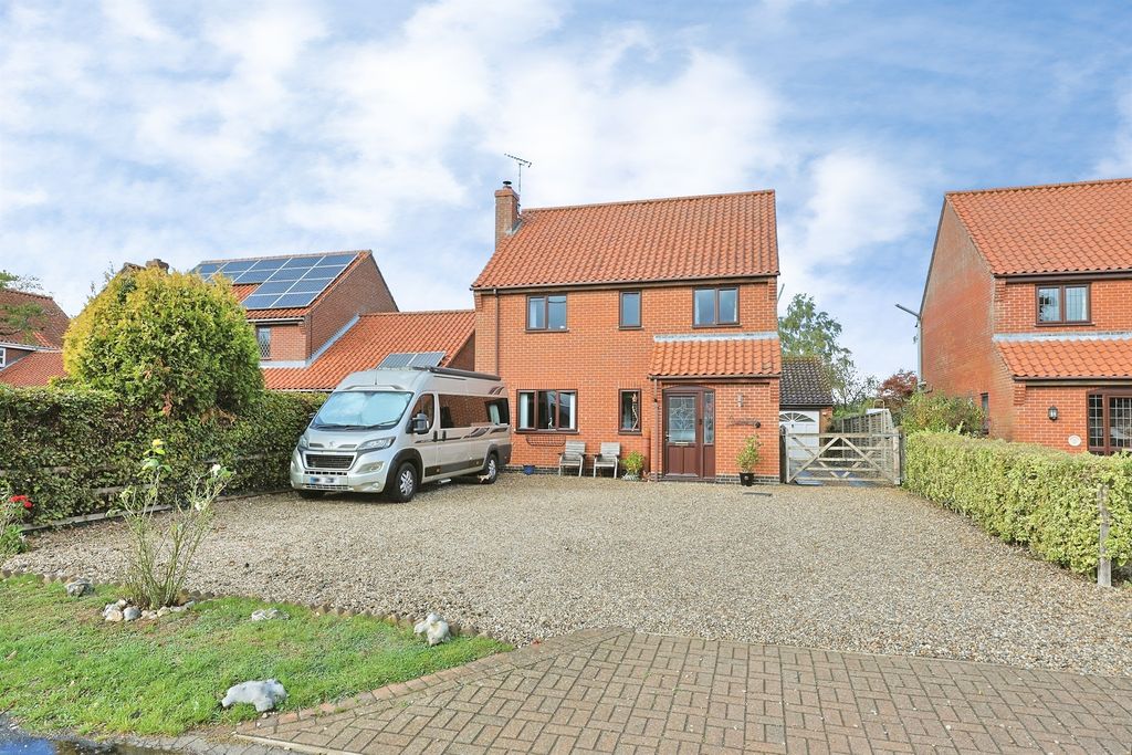 Property photo 1 of 26
