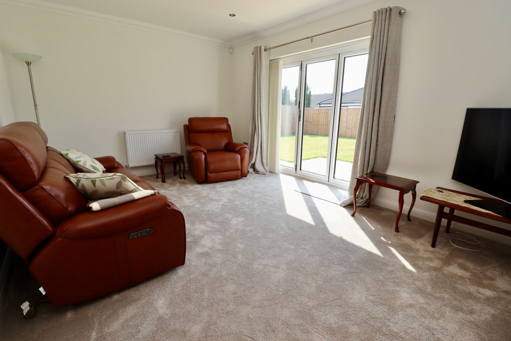 Property photo 3 of 14 Img_5436