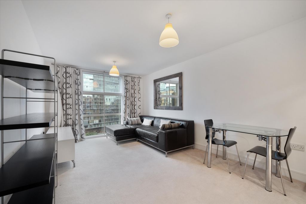 Property photo 2 of 11 Image