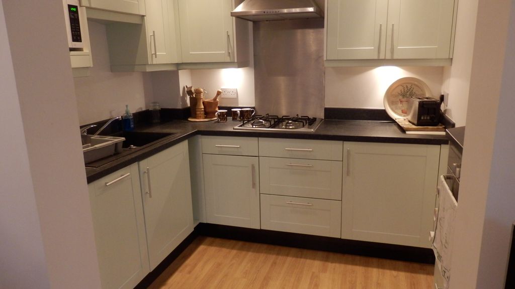 Property photo 2 of 7 Kitchen