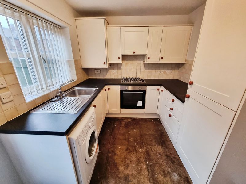 Property photo 3 of 9 Photo 4