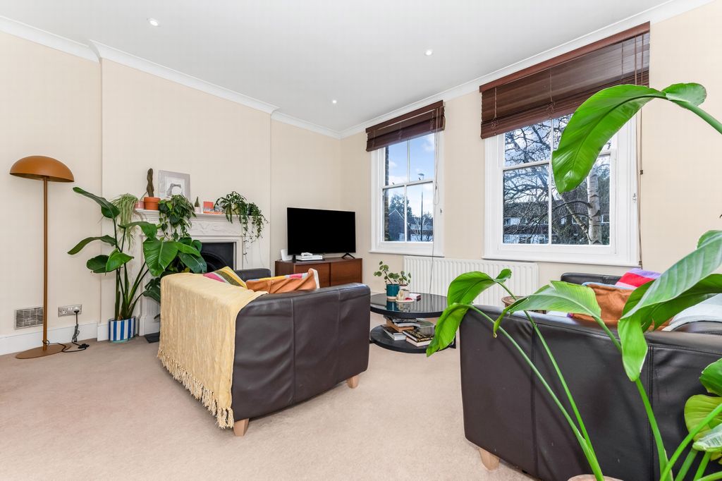 Property photo 2 of 10 Photo 3