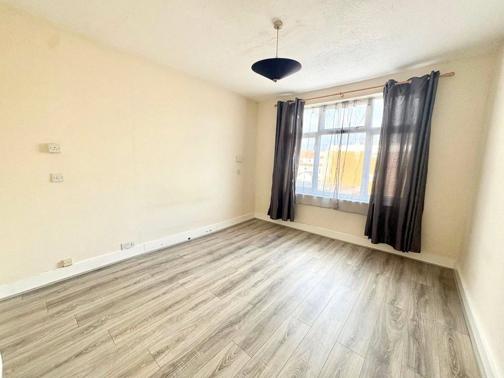 Property photo 2 of 5 Picture No. 03