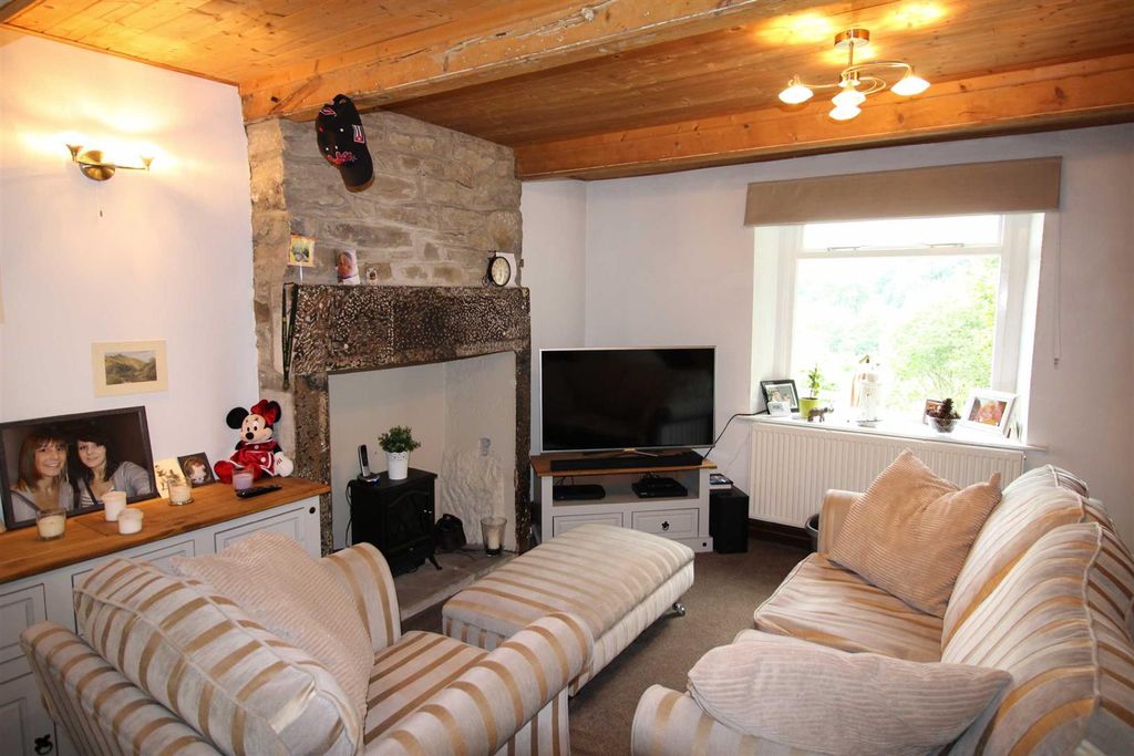 Property photo 3 of 10 Open Plan Living