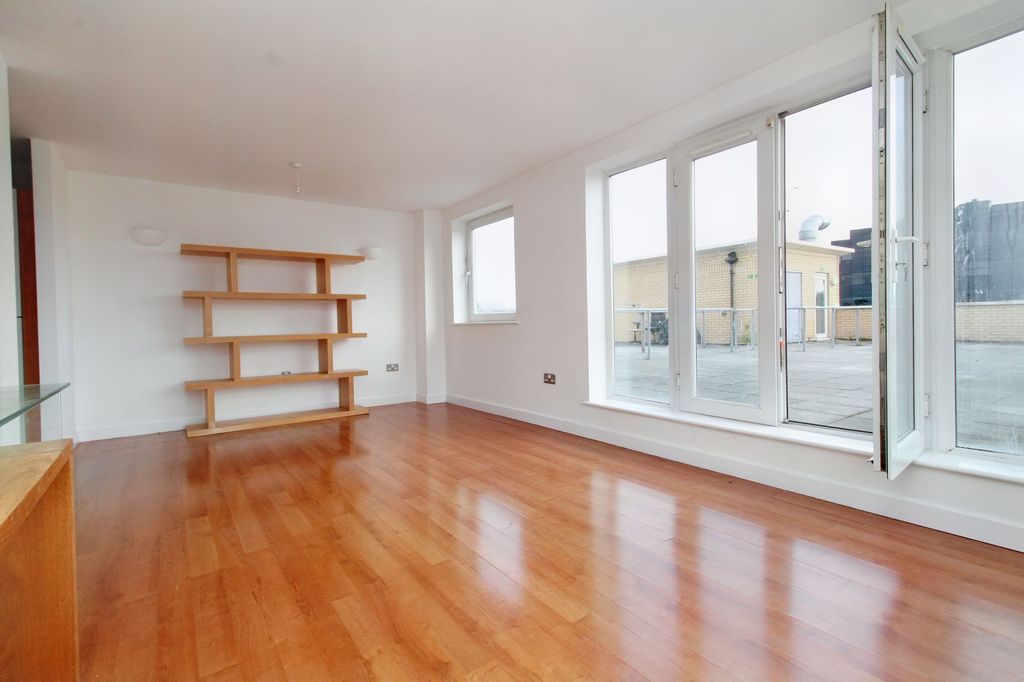 Property photo 2 of 11