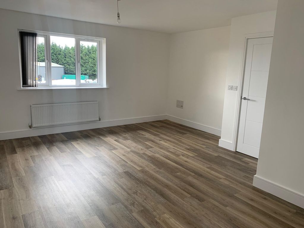 Property photo 3 of 5 Living Room